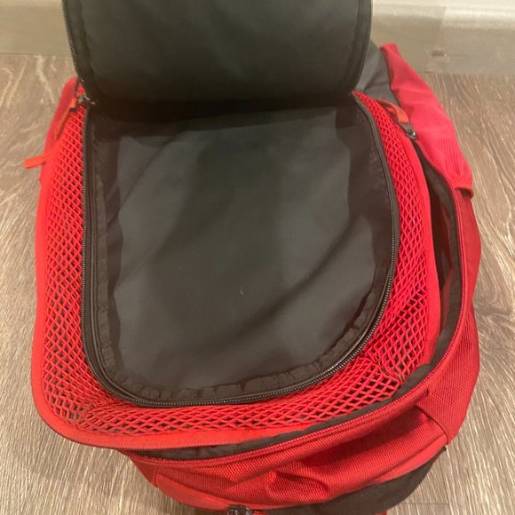 Red and black Nike back pack - Picture 5 of 6